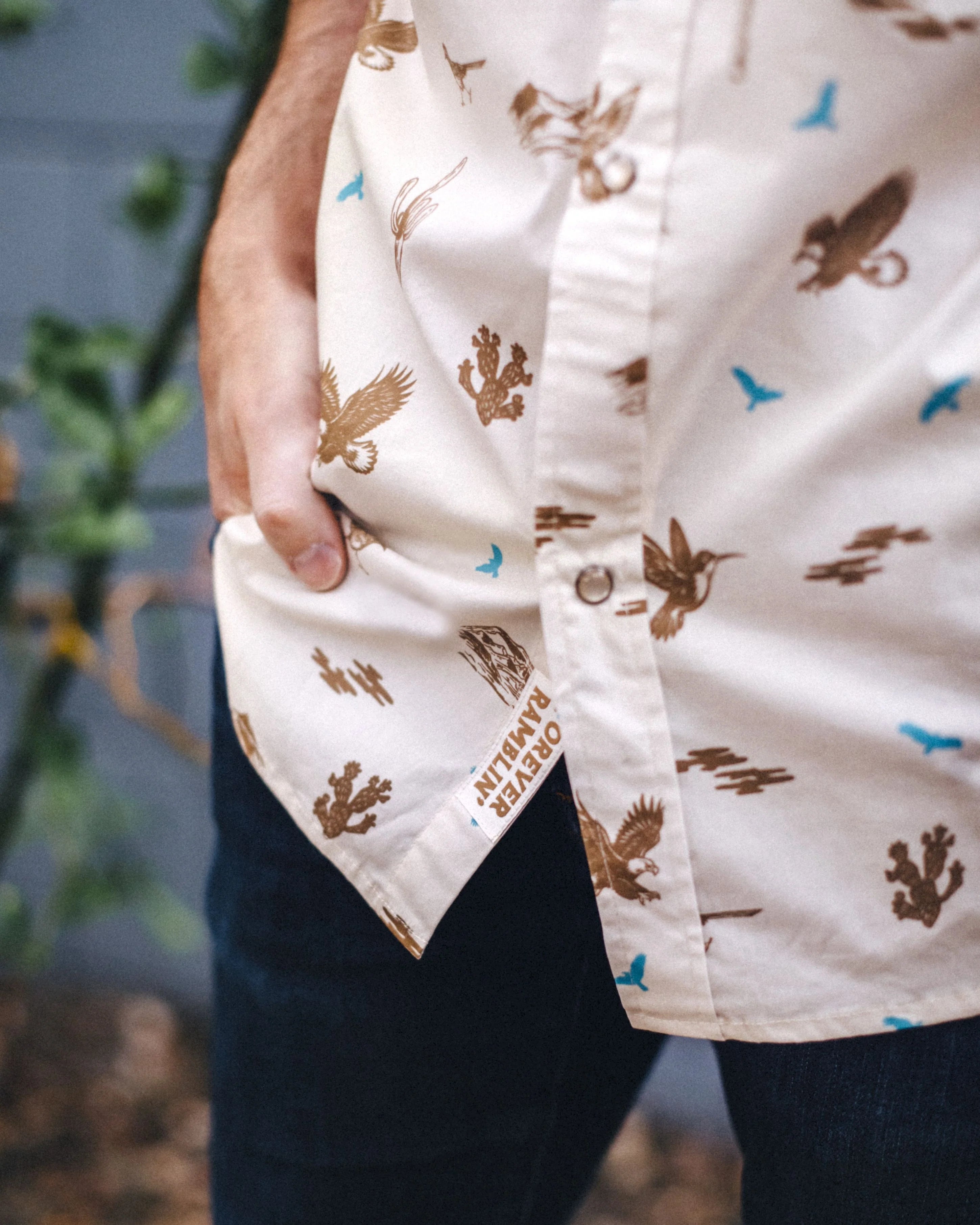 TOPS-SS BUTTON-ICONIC ARIZONA-Soaring Arizona Snap Shirt-CREAM